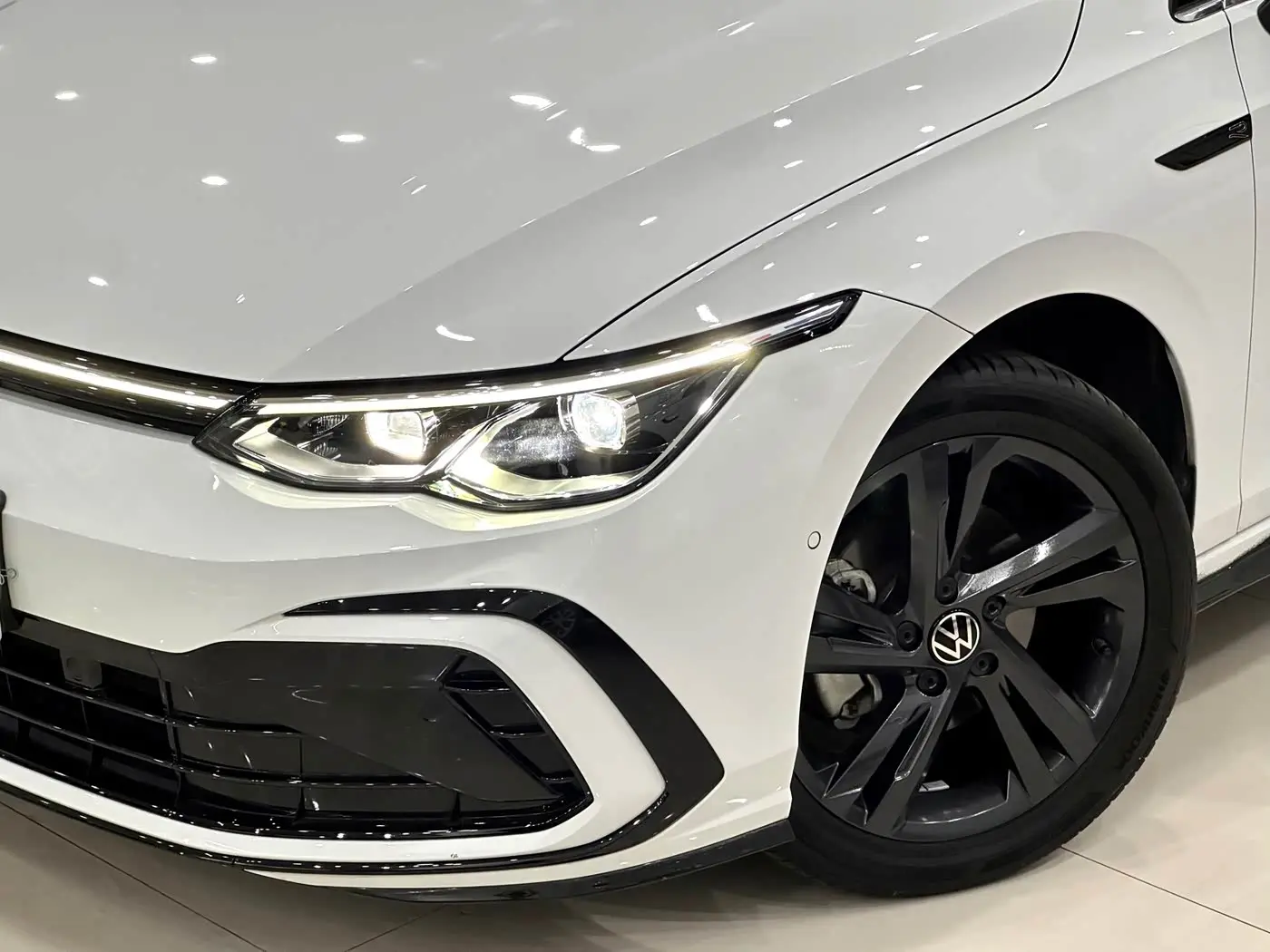 Volkswagen Golf 2021 — Photo 14/20