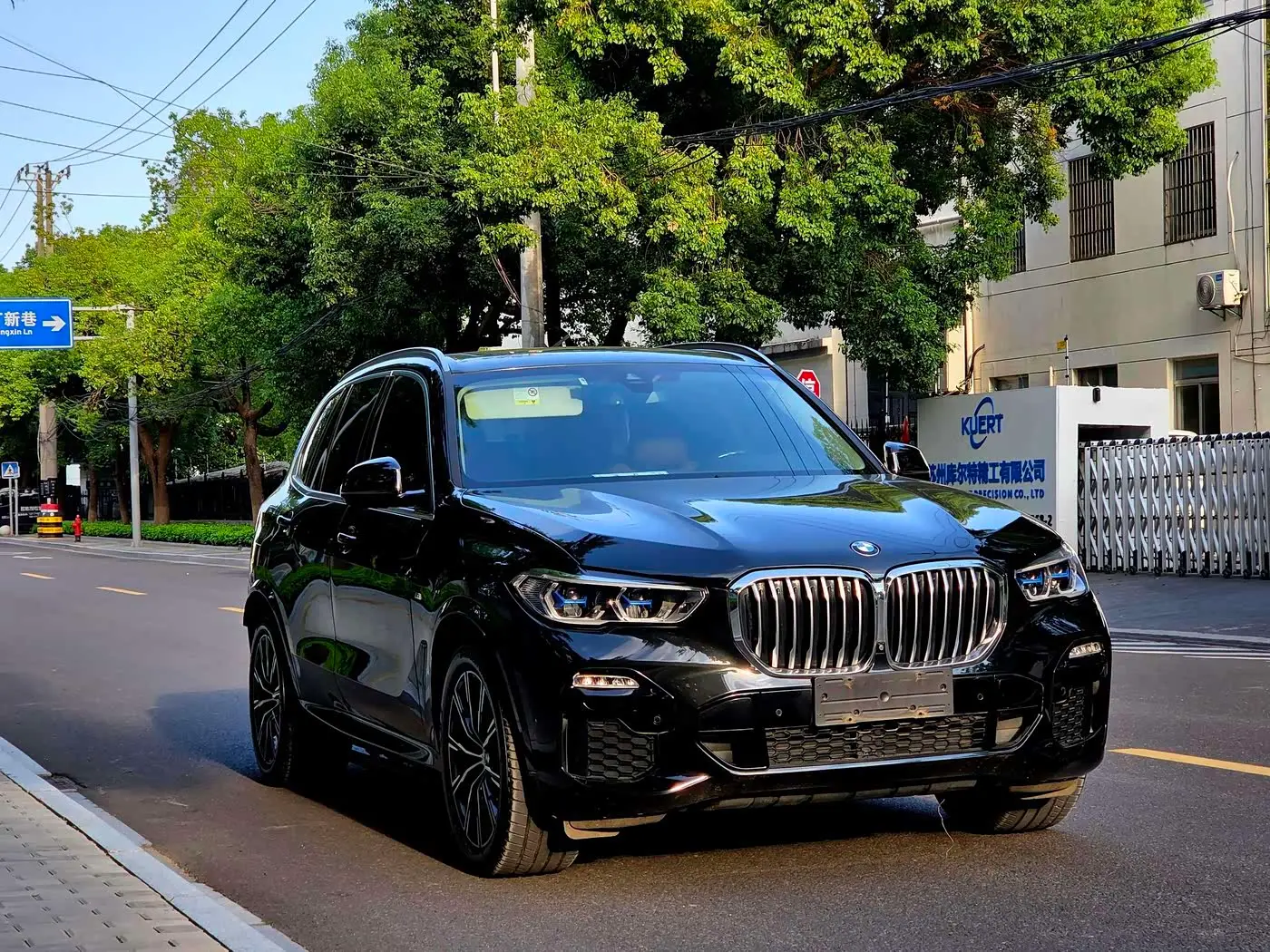 BMW X5 2021 — Фото 3/13