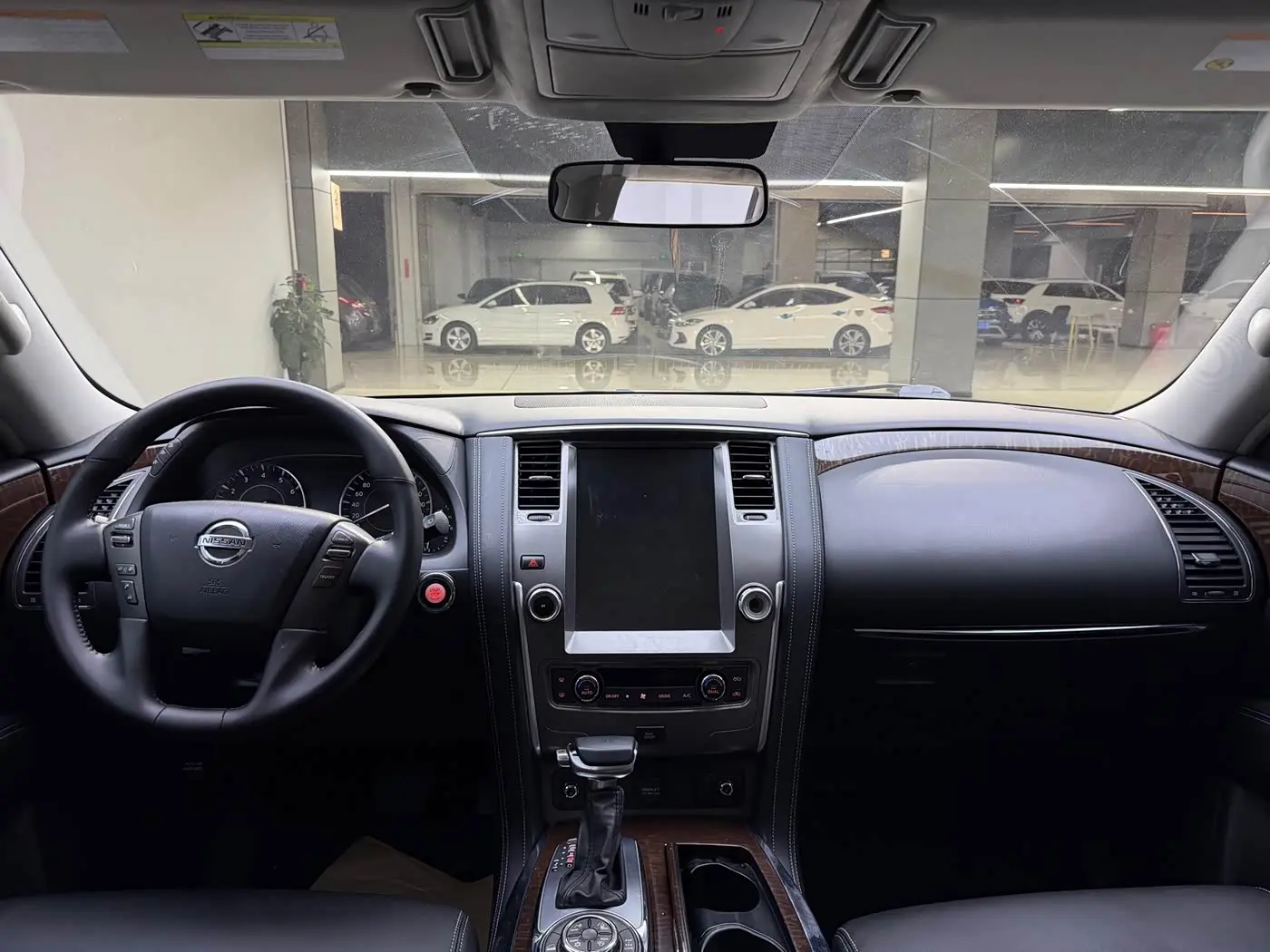 Nissan Patrol 2019 — Photo 6/9
