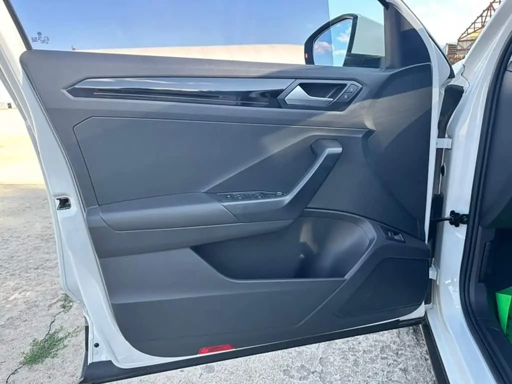 Volkswagen T-ROC 2022 — Şəkil 8/20
