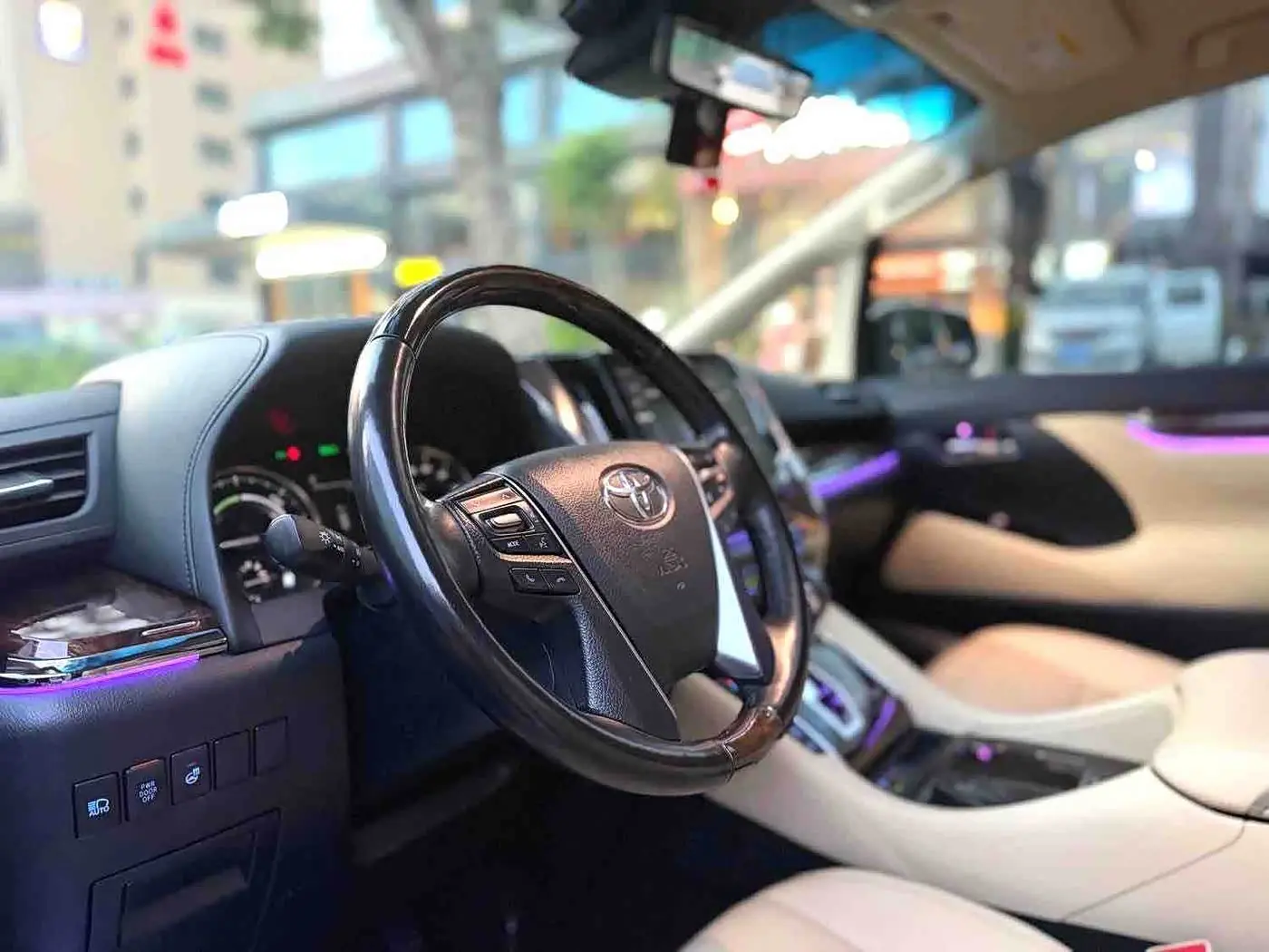 Toyota Alphard 2021 — ფოტო 6/16