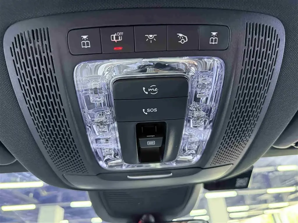 Mercedes-Benz GLE 2021 — Photo 11/20