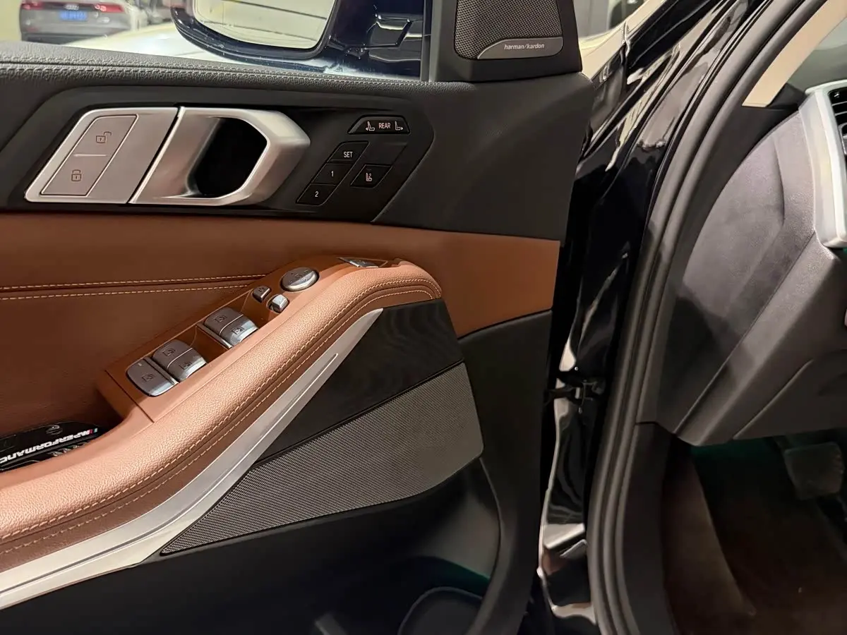 BMW X7 2022 — Şəkil 15/19