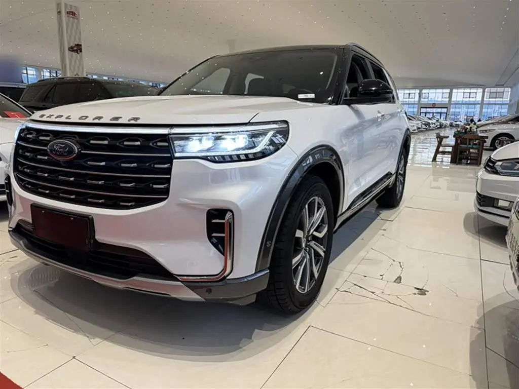 Ford Explorer 2023 — Photo 1/19