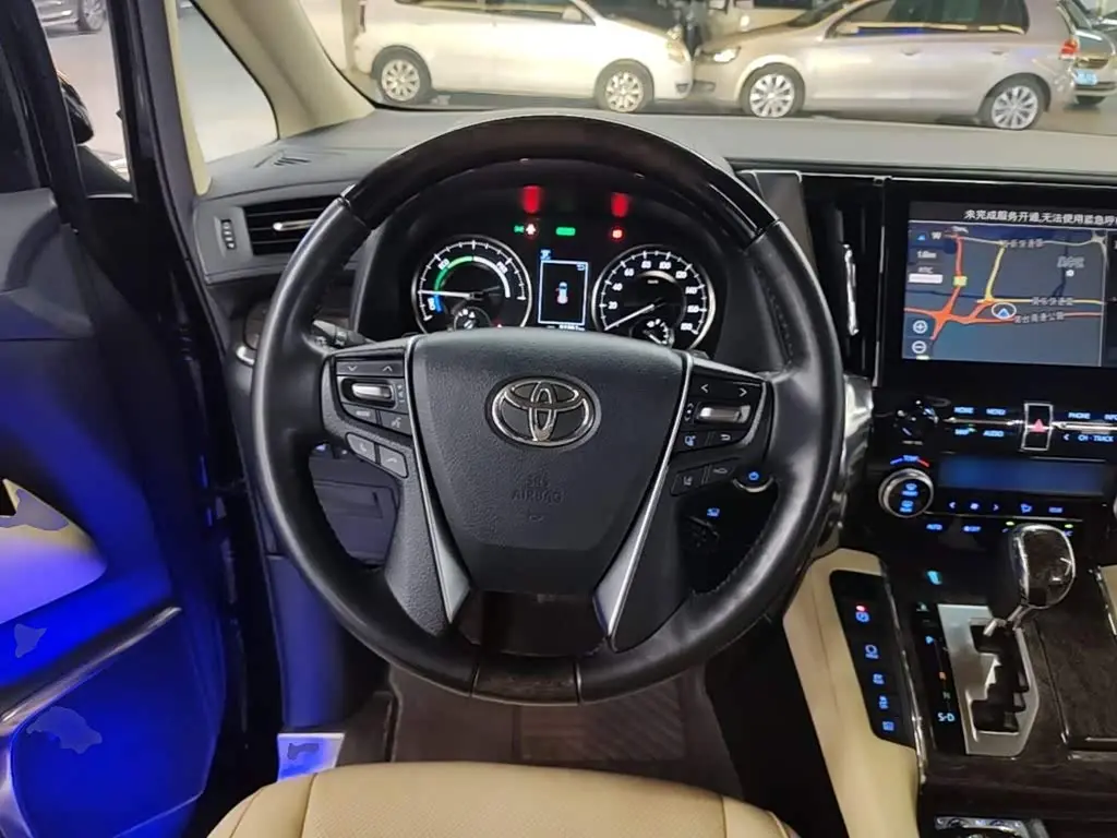 Toyota Vellfire 2022 — Фото 11/20