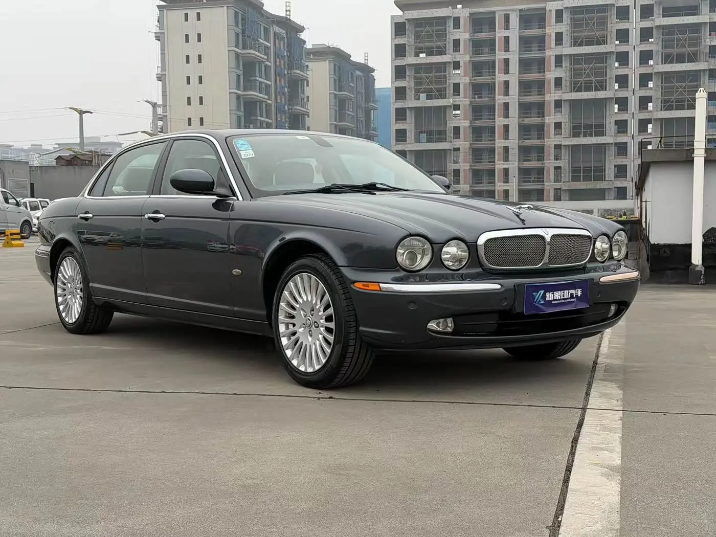 Jaguar XJ 2007 — Şəkil 2/9