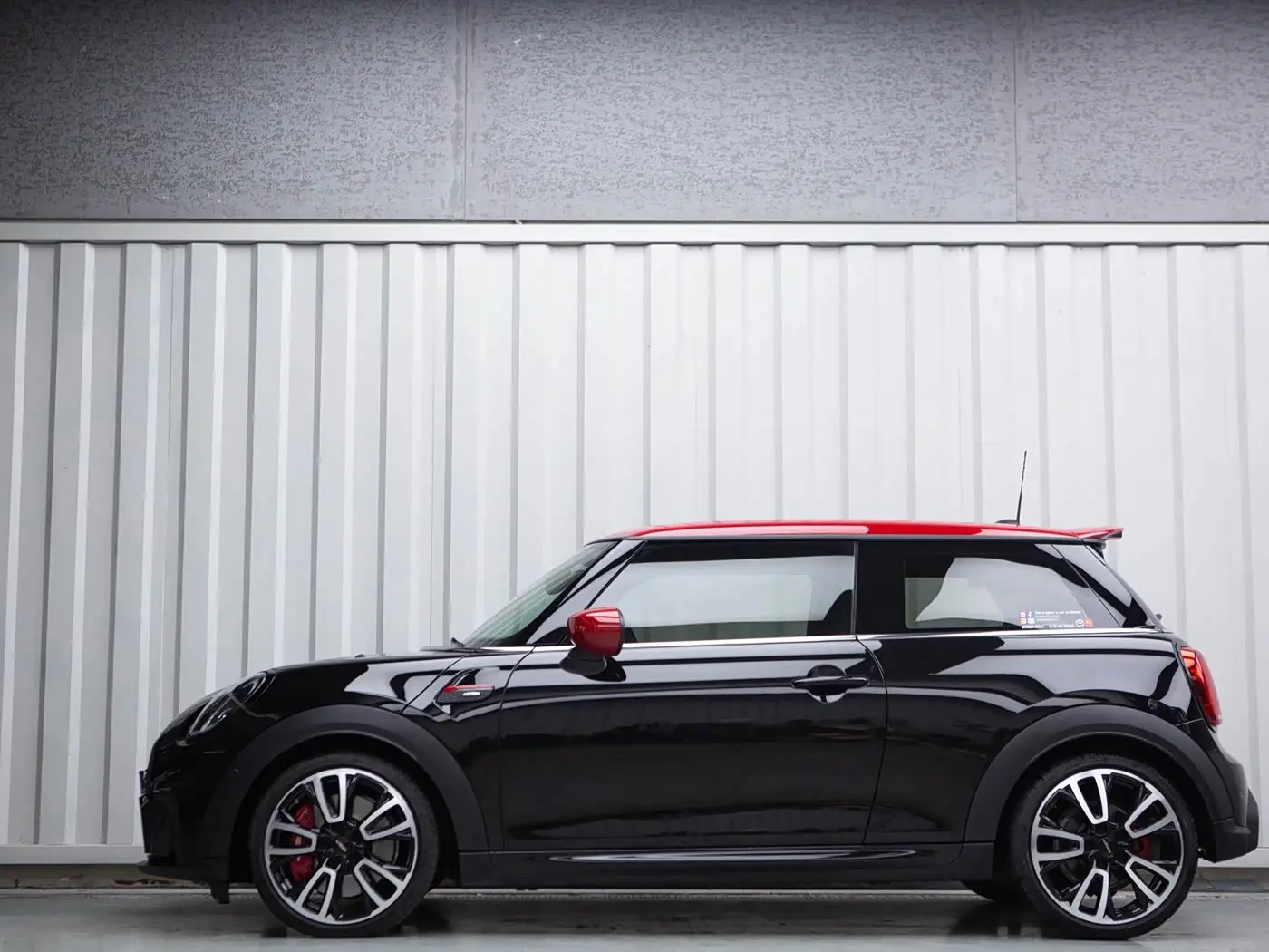MINI JCW 2023 — Фото 2/10