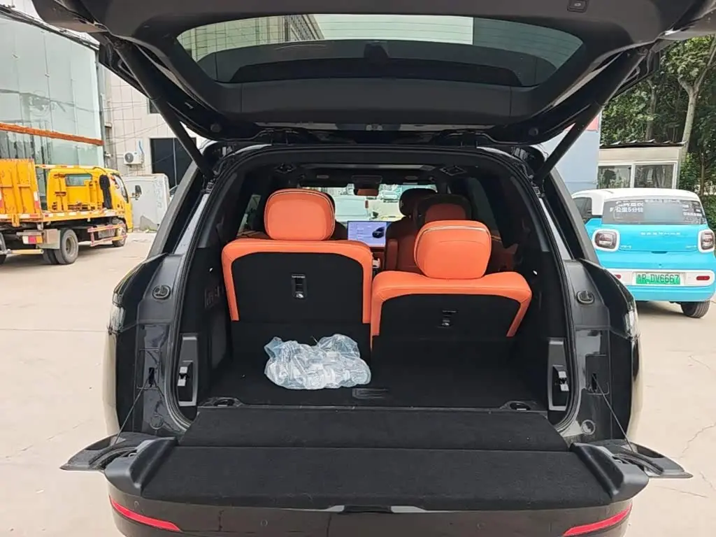 Lynk & Co 900 2025 — Şəkil 19/20