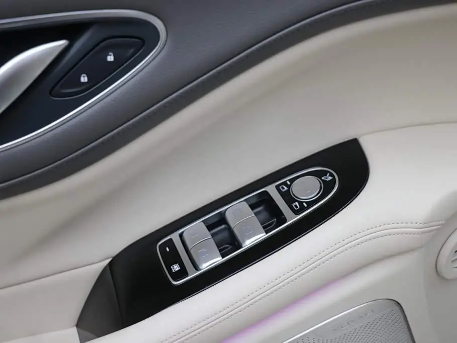 Voyah Auto Voyah Dreamer 2025 — Photo 11/20