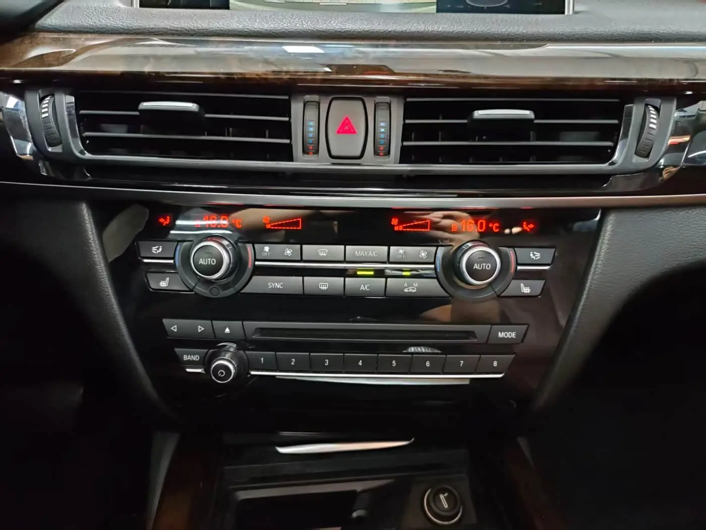 BMW X5 2015 — Фото 12/20