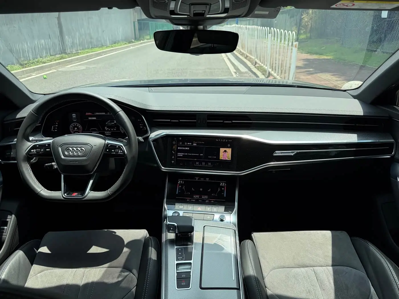 Audi A6L 2021 — ფოტო 14/19