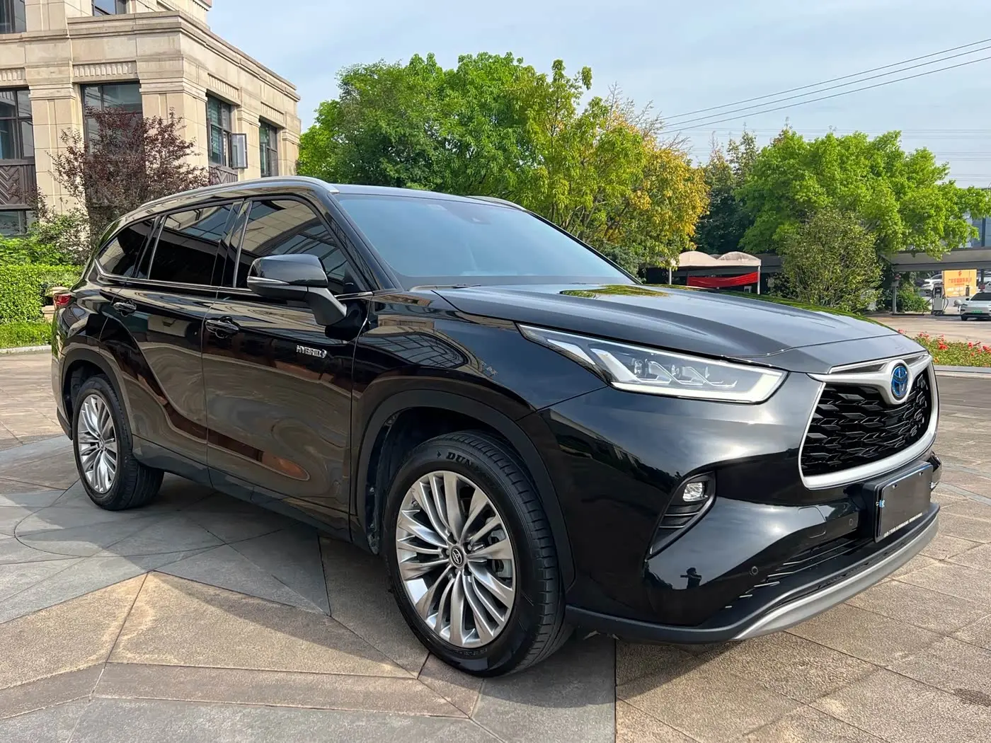 Toyota Highlander 2022 — Şəkil 3/11