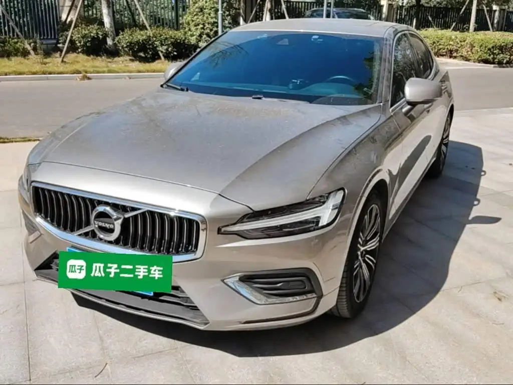 Volvo S60, 2022