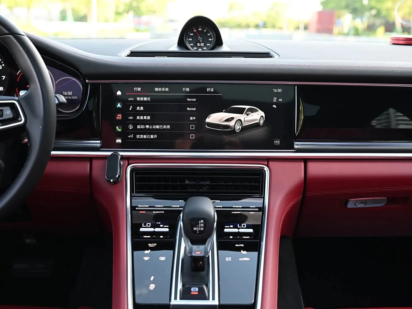 Porsche Panamera 2021 — Photo 8/15