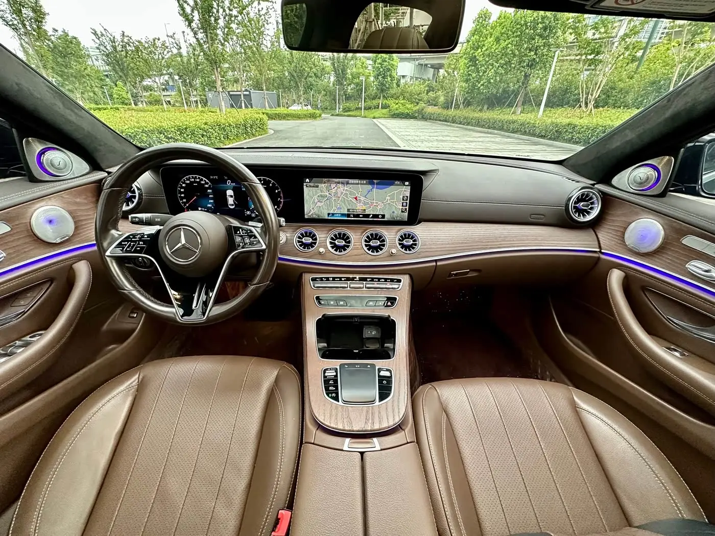 Mercedes-Benz E-Class 2021 — Photo 7/18