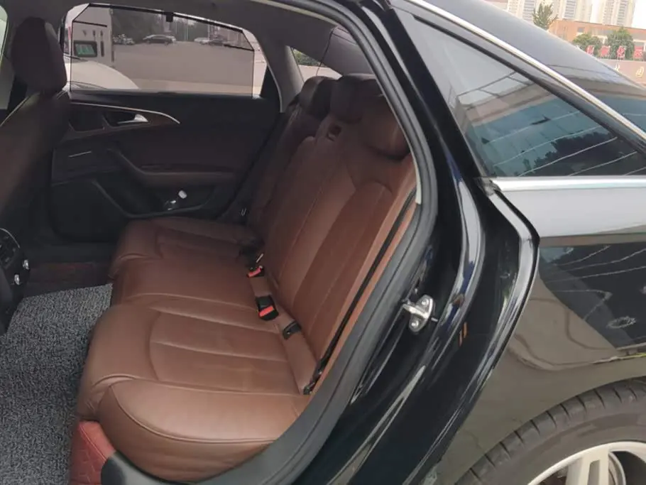 Audi A6L 2018 — Şəkil 11/16