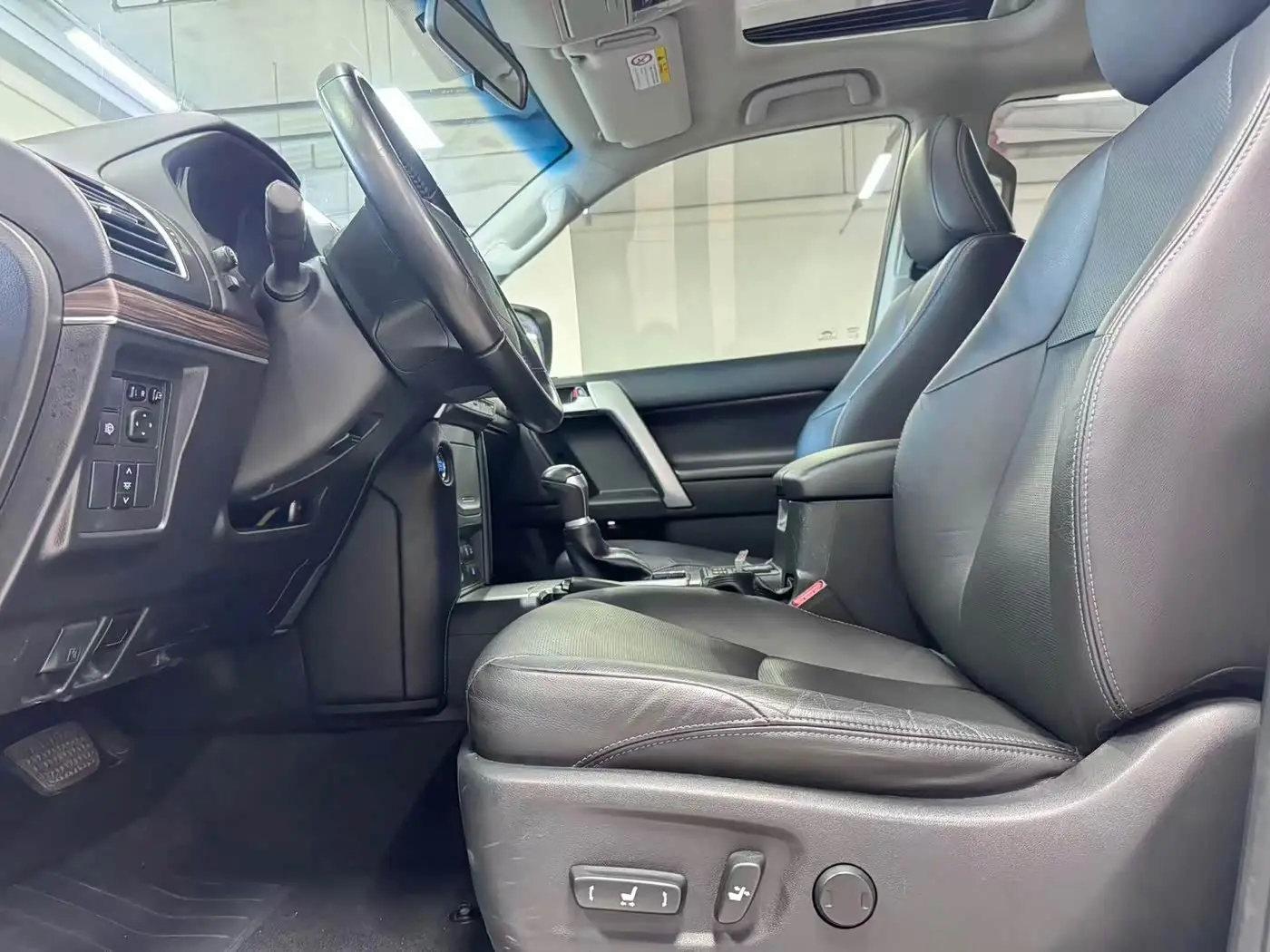 Toyota Prado 2019 — Фото 4/20
