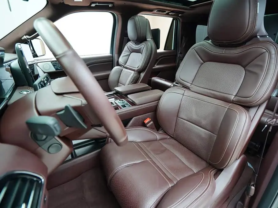 Lincoln Navigator 2022 — Photo 4/20