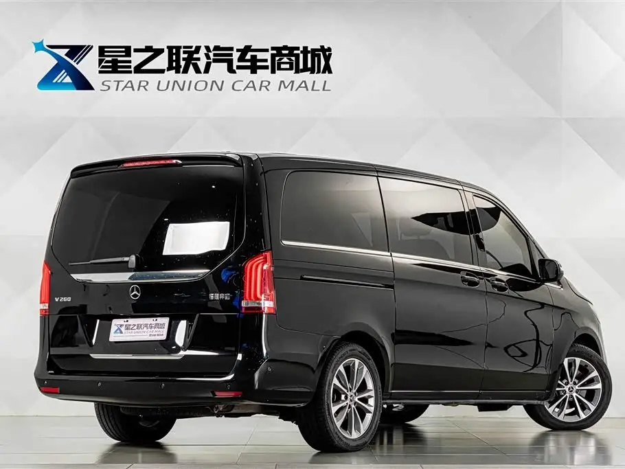 Mercedes-Benz V-Class 2022 — Photo 6/20