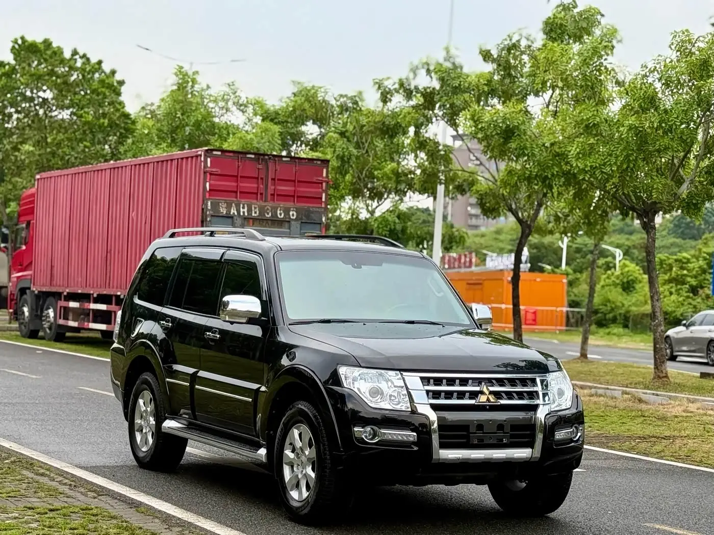 Mitsubishi Pajero 2018 — Şəkil 3/19