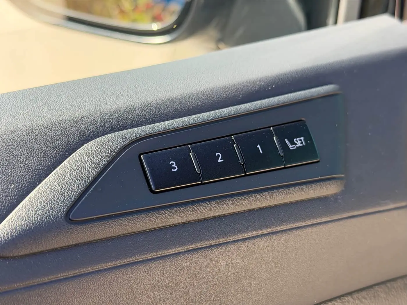 Lexus LM 2020 — Şəkil 17/20