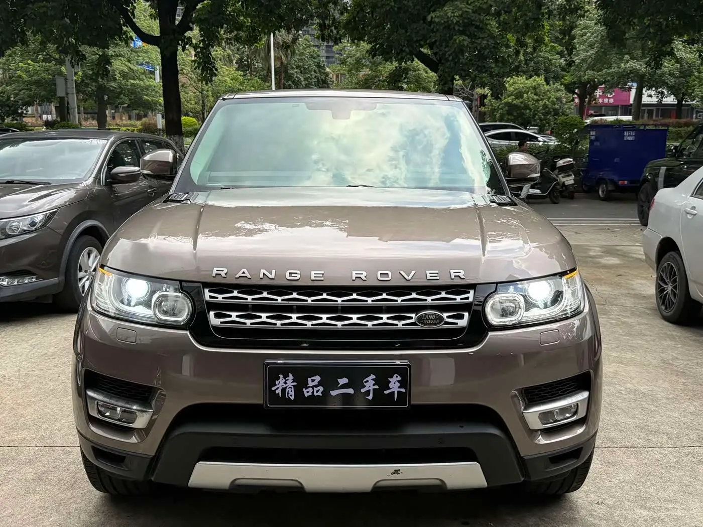 Land Rover Range Rover Sport 2016 — Photo 2/18