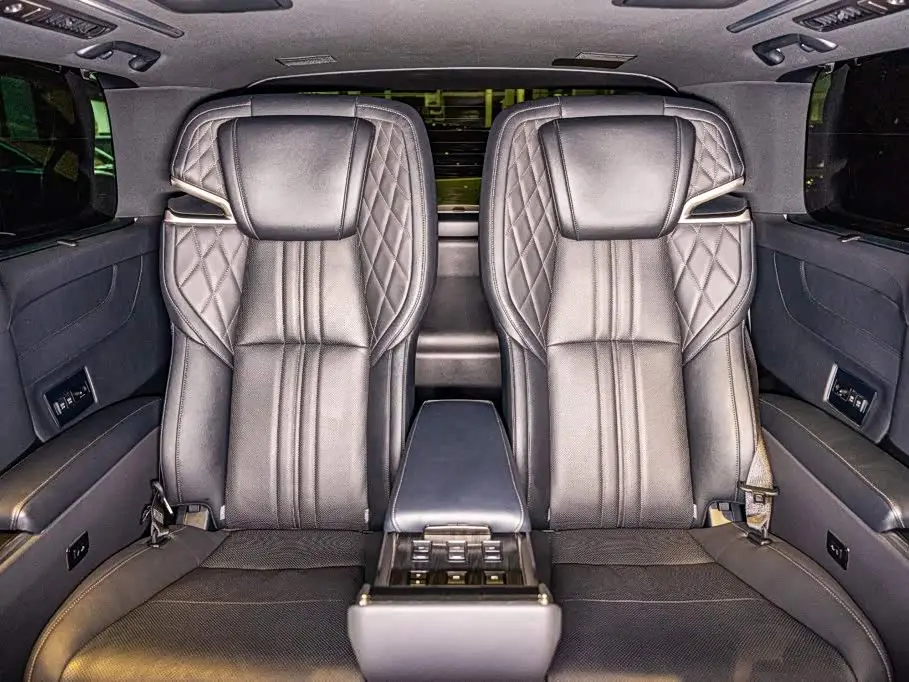 Lexus LM 2022 — Photo 19/20