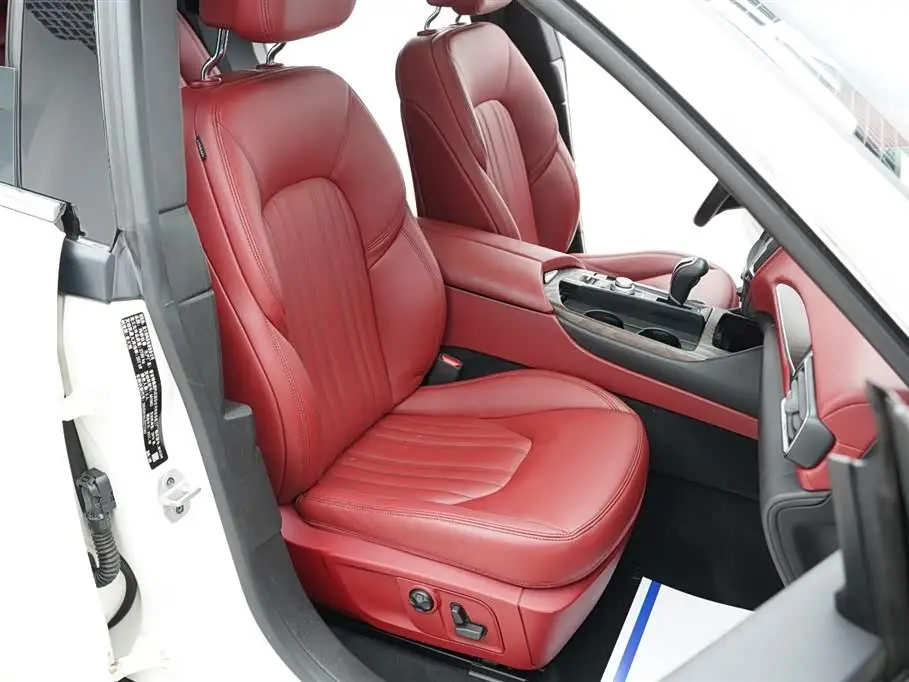 Maserati Levante 2018 — Şəkil 14/20