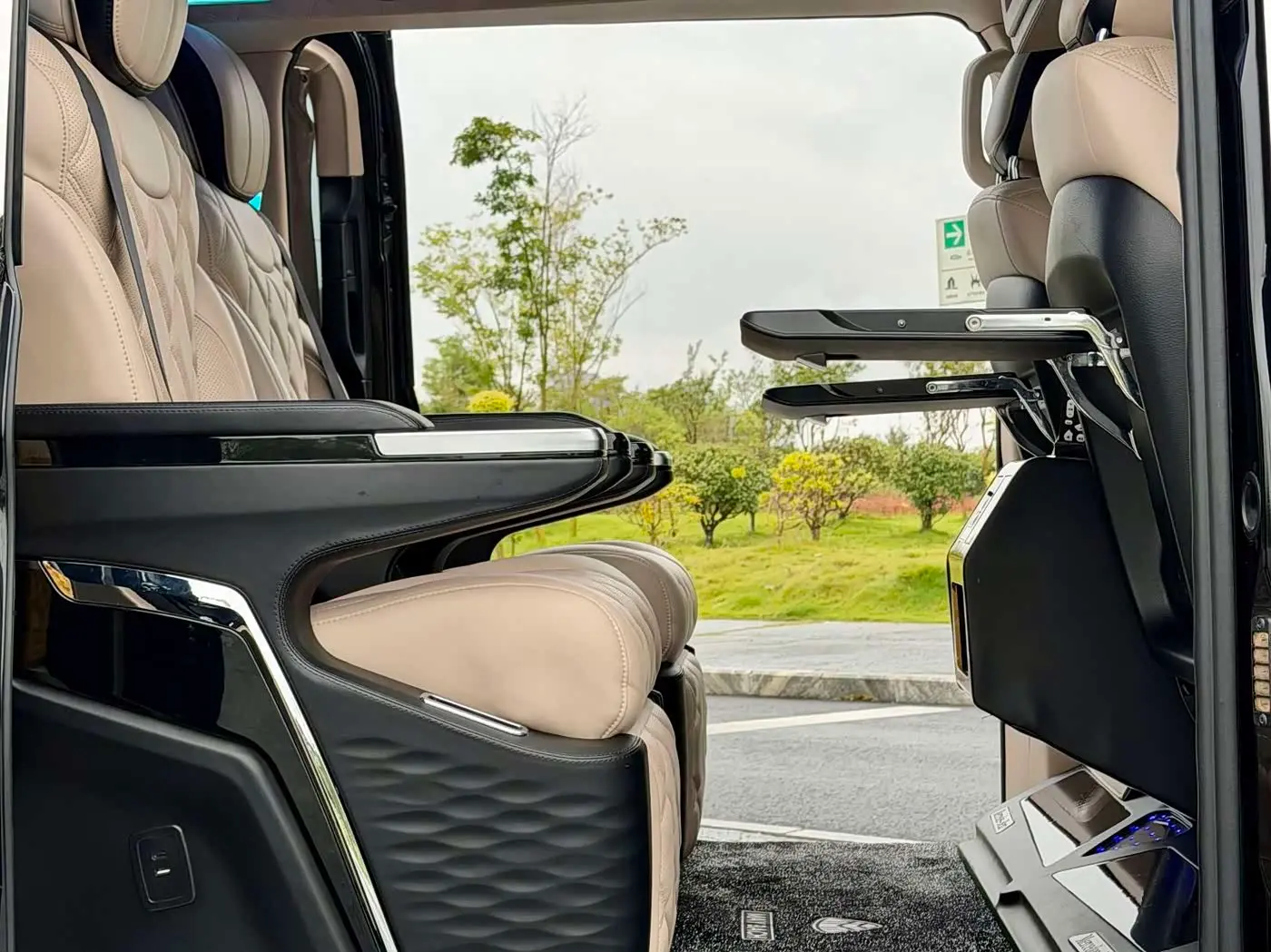 Mercedes-Benz Vito 2021 — Photo 14/19