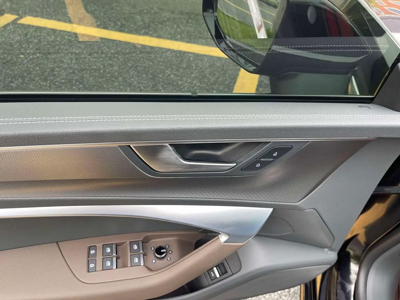Audi A7L 2024 — Şəkil 12/20