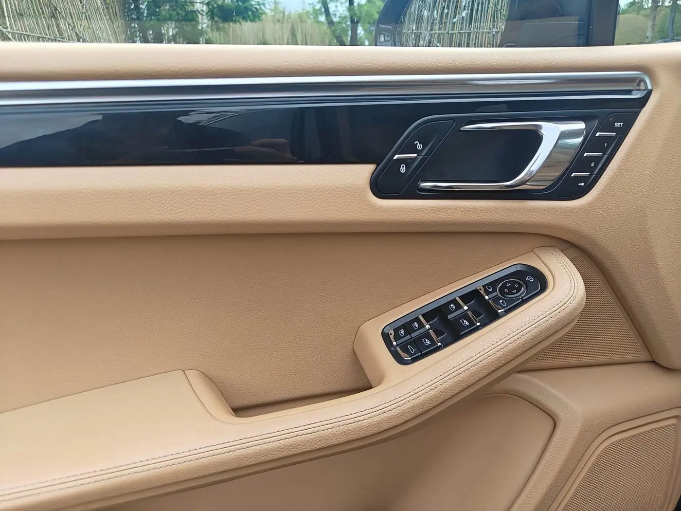 Porsche Macan 2015 — Фото 12/20