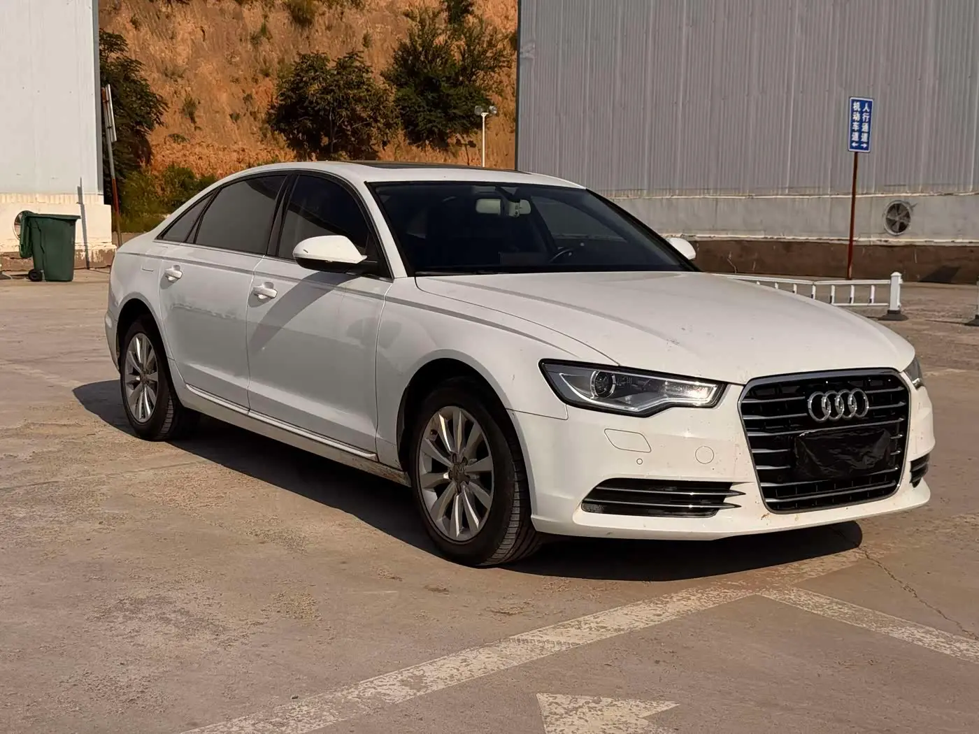 Audi A6L 2016 — Фото 3/9
