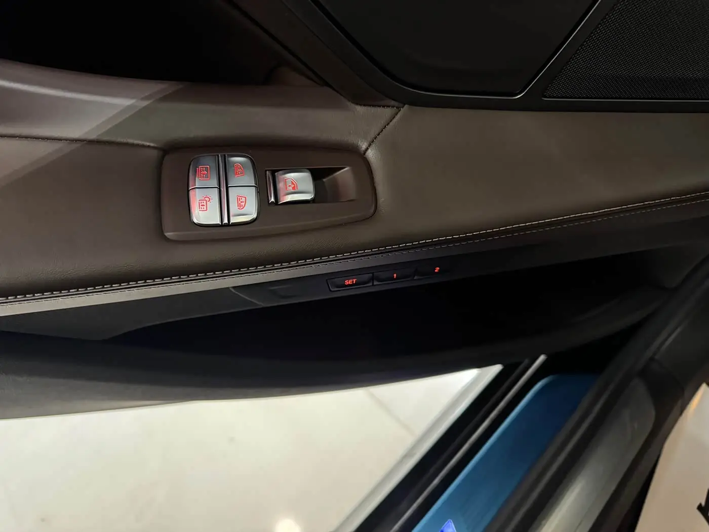 BMW 7 Series 2020 — Photo 17/20