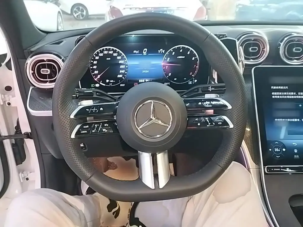 Mercedes-Benz C-Class 2024 — Photo 11/20