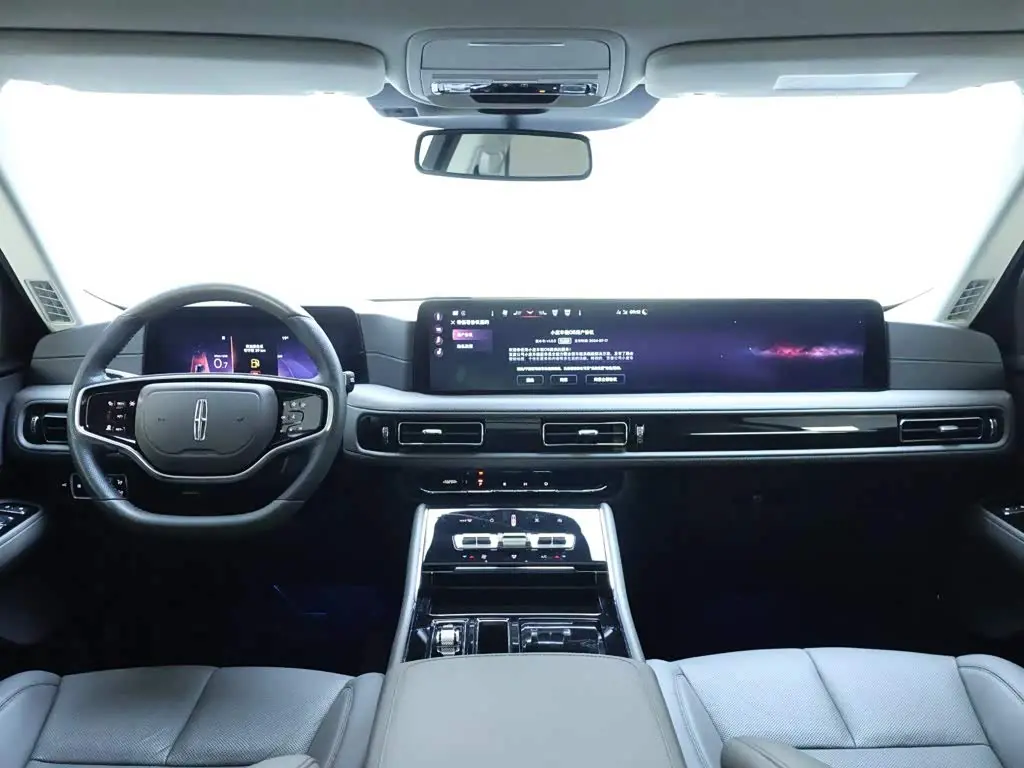 Lincoln Aviator 2024 — Photo 13/20