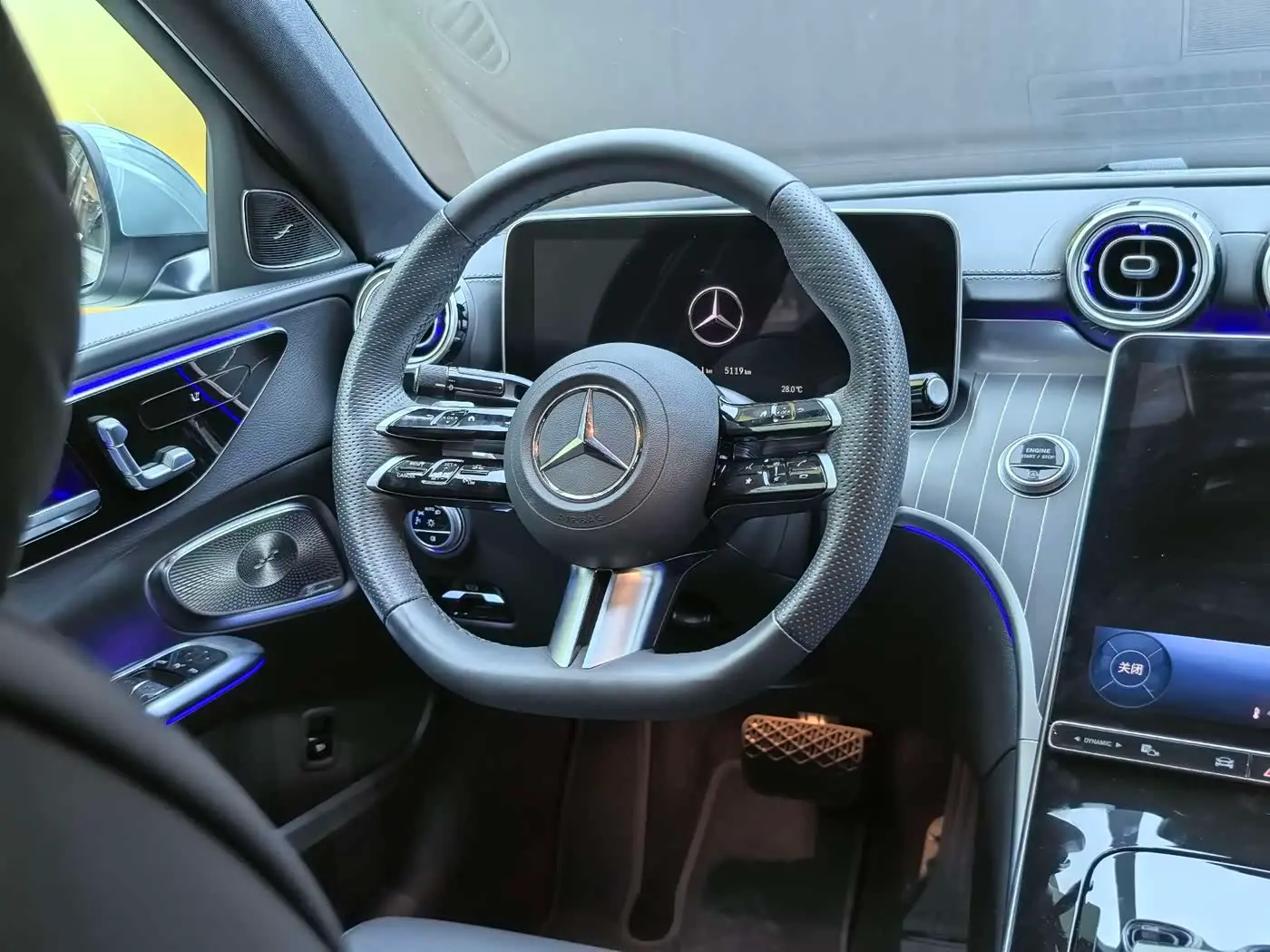 Mercedes-Benz C-Class 2026 — Фото 14/20