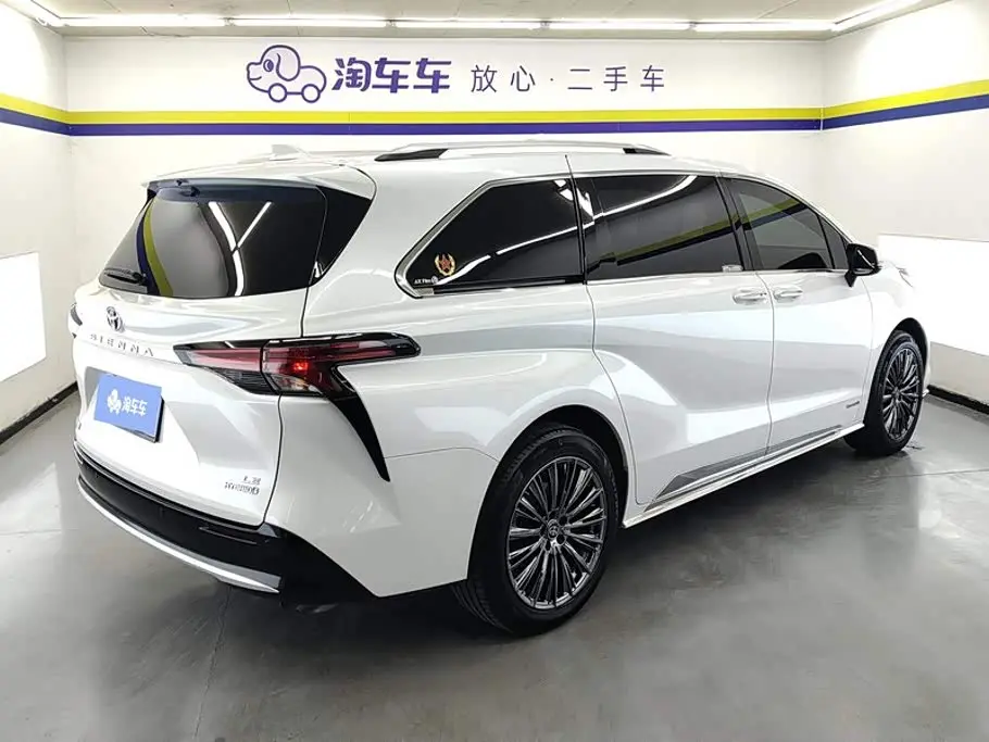 Toyota Sienna 2024 — Şəkil 3/16