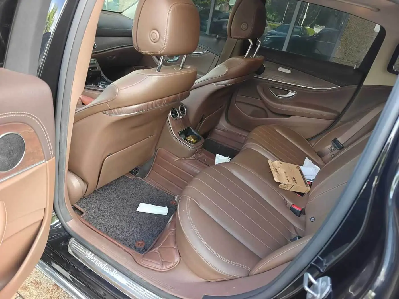 Mercedes-Benz E-Class 2021 — Photo 9/9