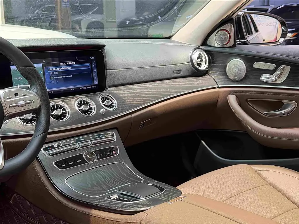 Mercedes-Benz E-Class 2019 — Şəkil 16/18