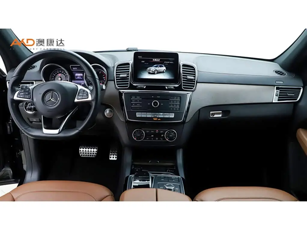 Mercedes-Benz GLE 2016 — Photo 5/10