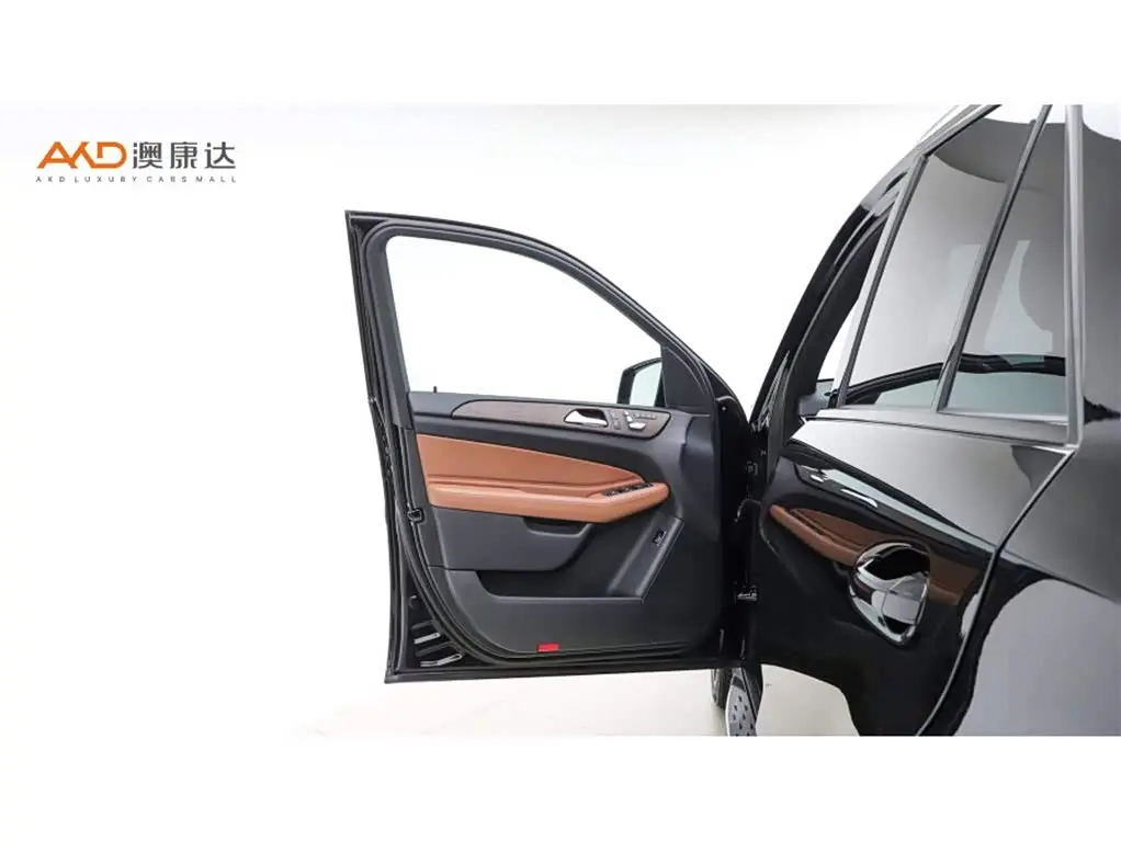Mercedes-Benz GLE 2016 — Photo 10/10