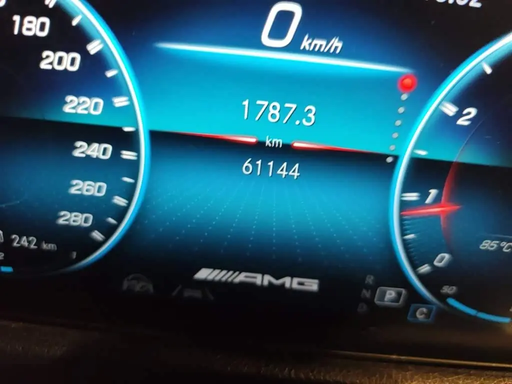 Mercedes-Benz GLB AMG 2021 — Photo 8/20