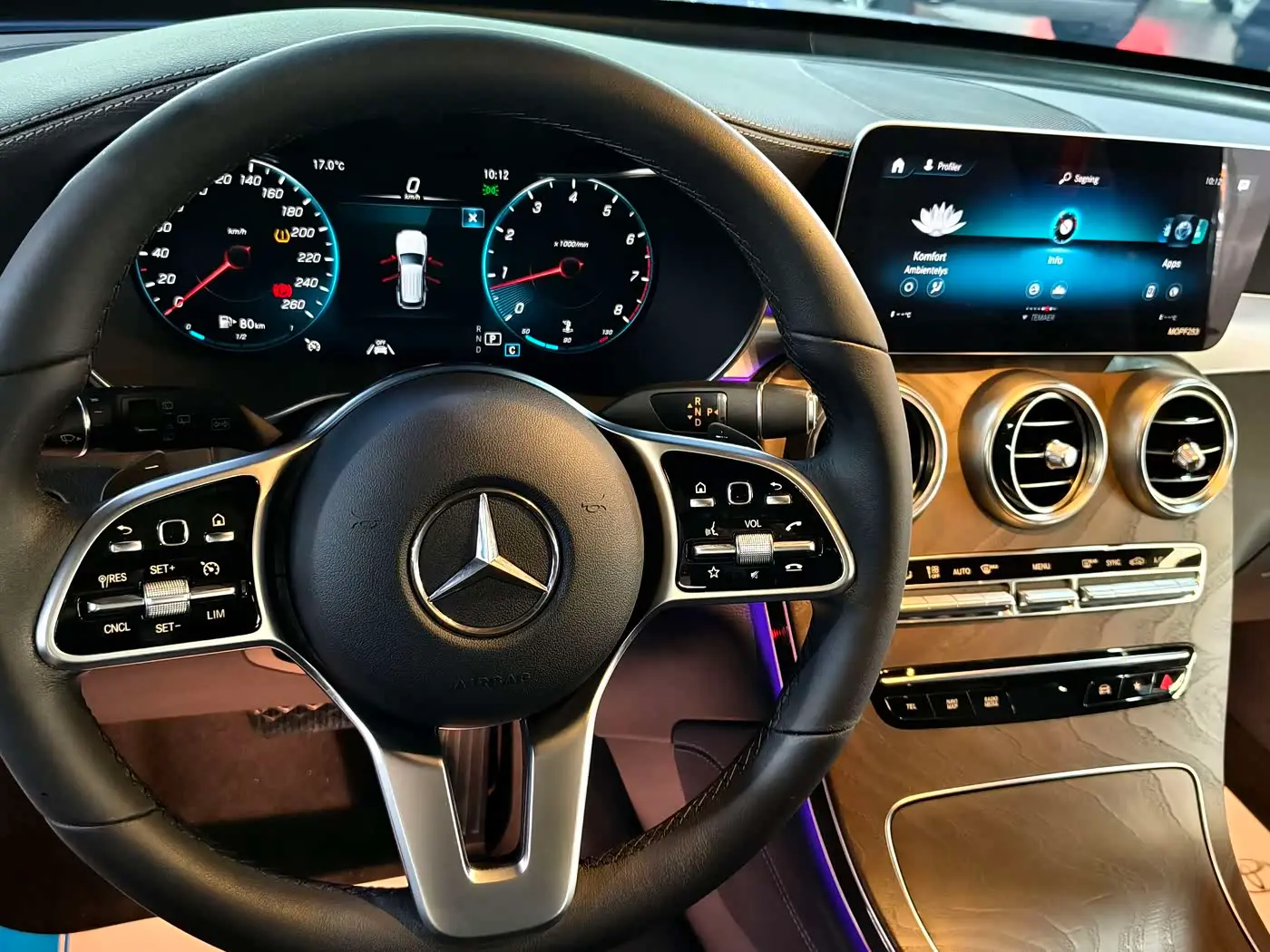 Mercedes-Benz GLC 2019 — Şəkil 18/20