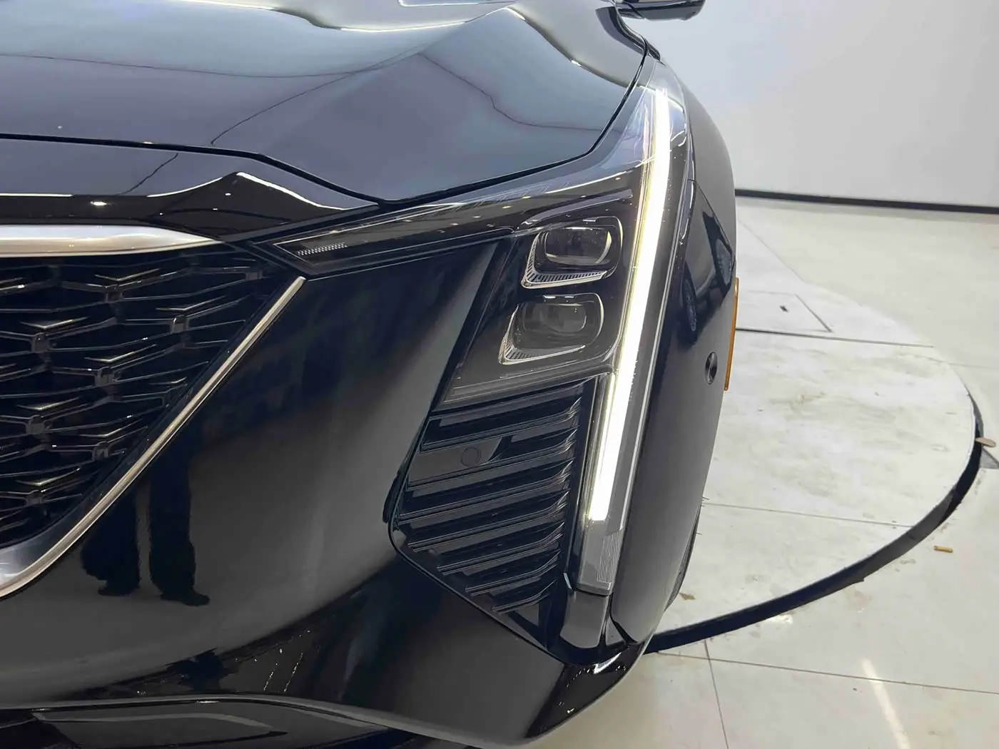 Cadillac CT5 2025 — Photo 6/20