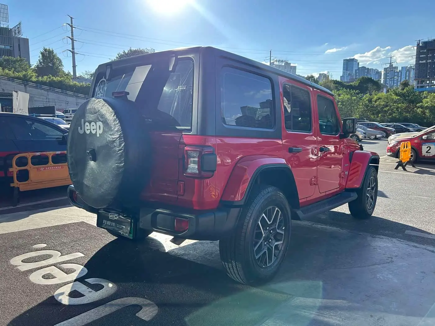 Jeep Wrangler 4xe 2025 — Photo 15/19
