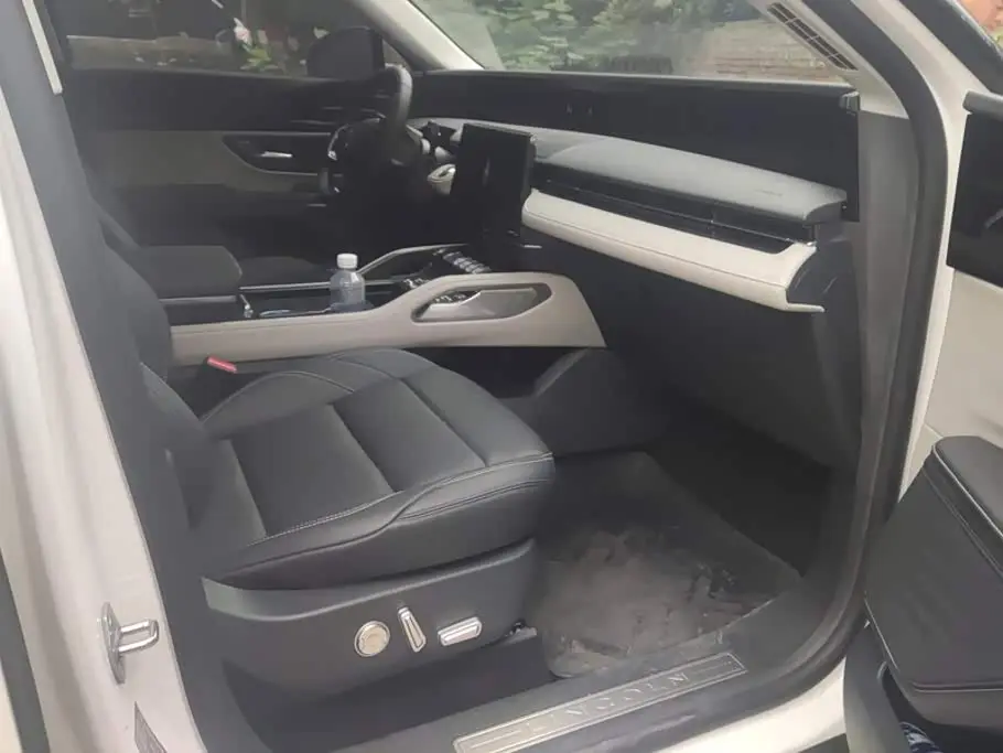 Lincoln Nautilus 2026 — Photo 8/16