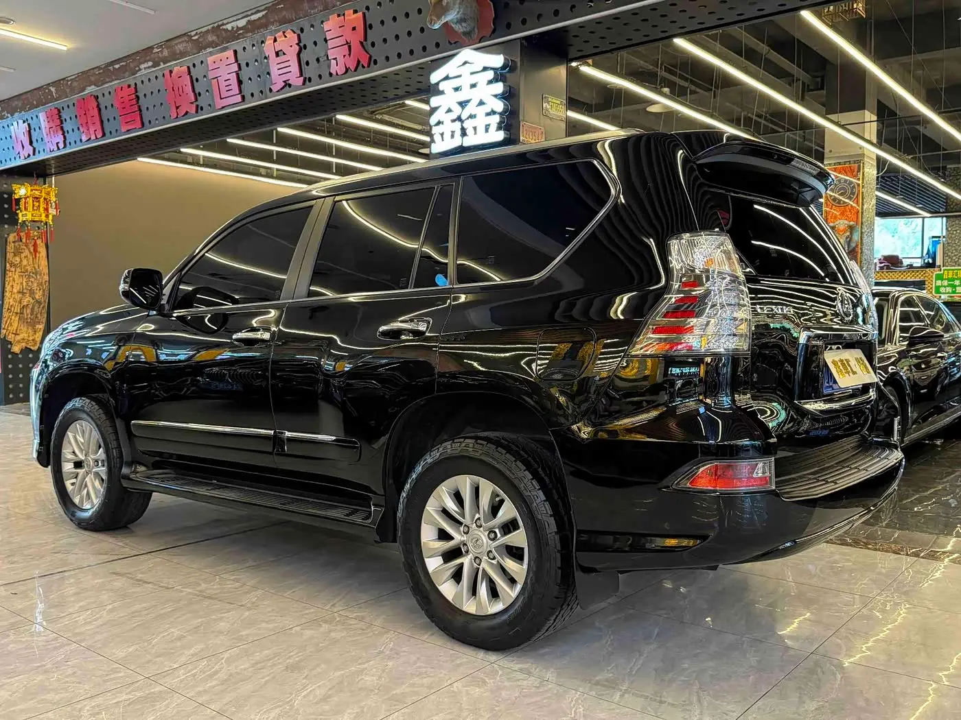 Lexus GX 2017 — Photo 5/13