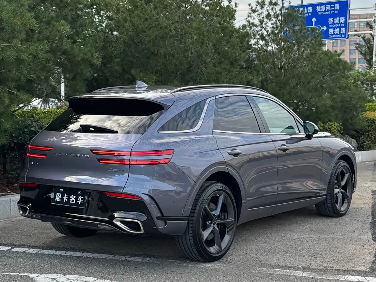Genesis GV70 2025 — Photo 7/18