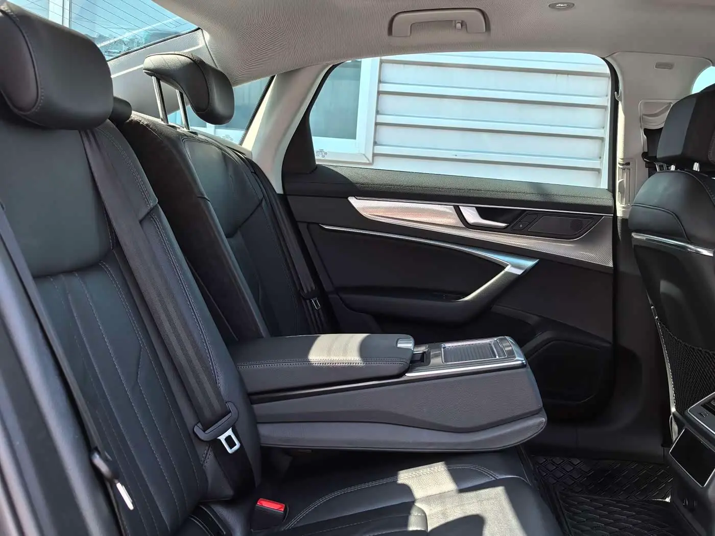 Audi A6L 2020 — ფოტო 7/9