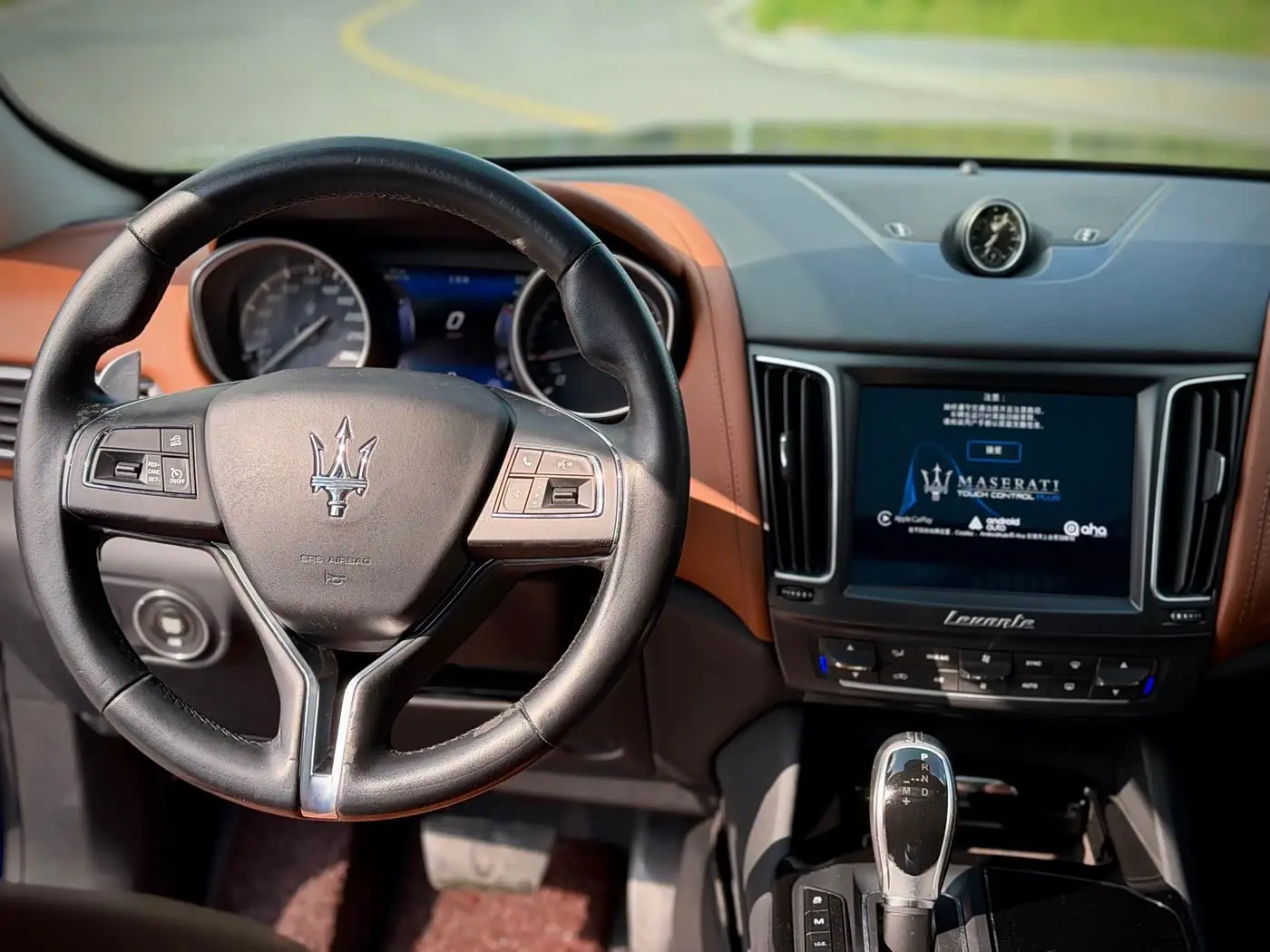 Maserati Levante 2018 — Фото 12/20